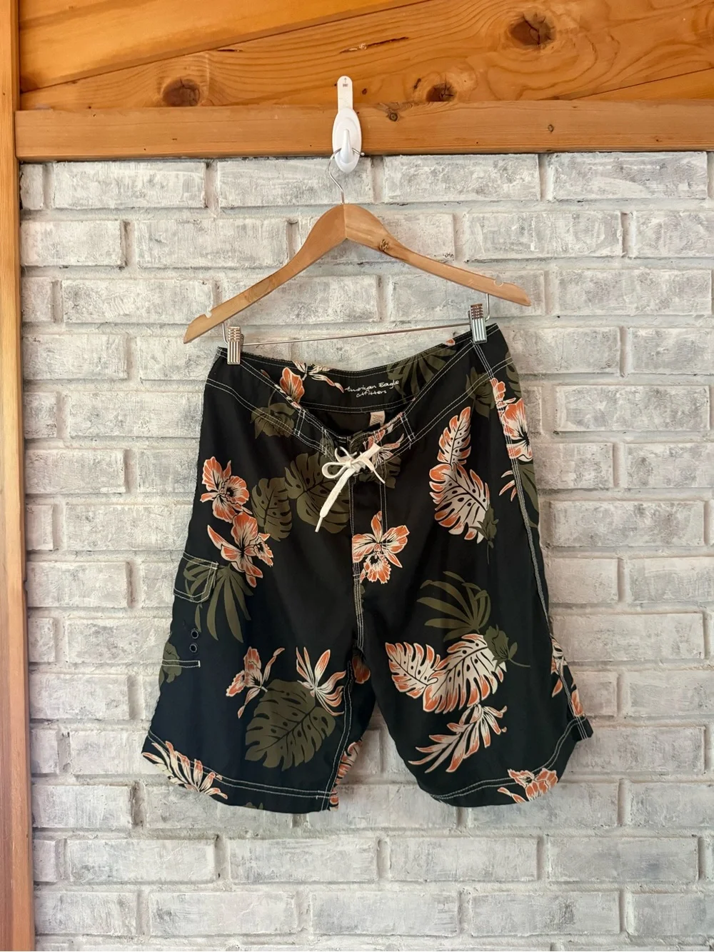 American Eagle Outfitters Black Tropical Floral Boardshorts